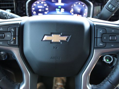 Used 2024 Chevrolet Silverado 2500 LT image 18