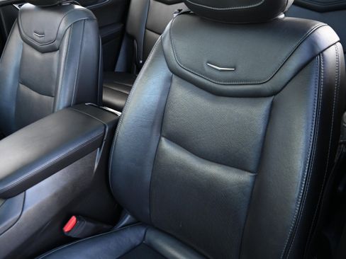 Used 2020 Cadillac XT6 Premium Luxury image 8