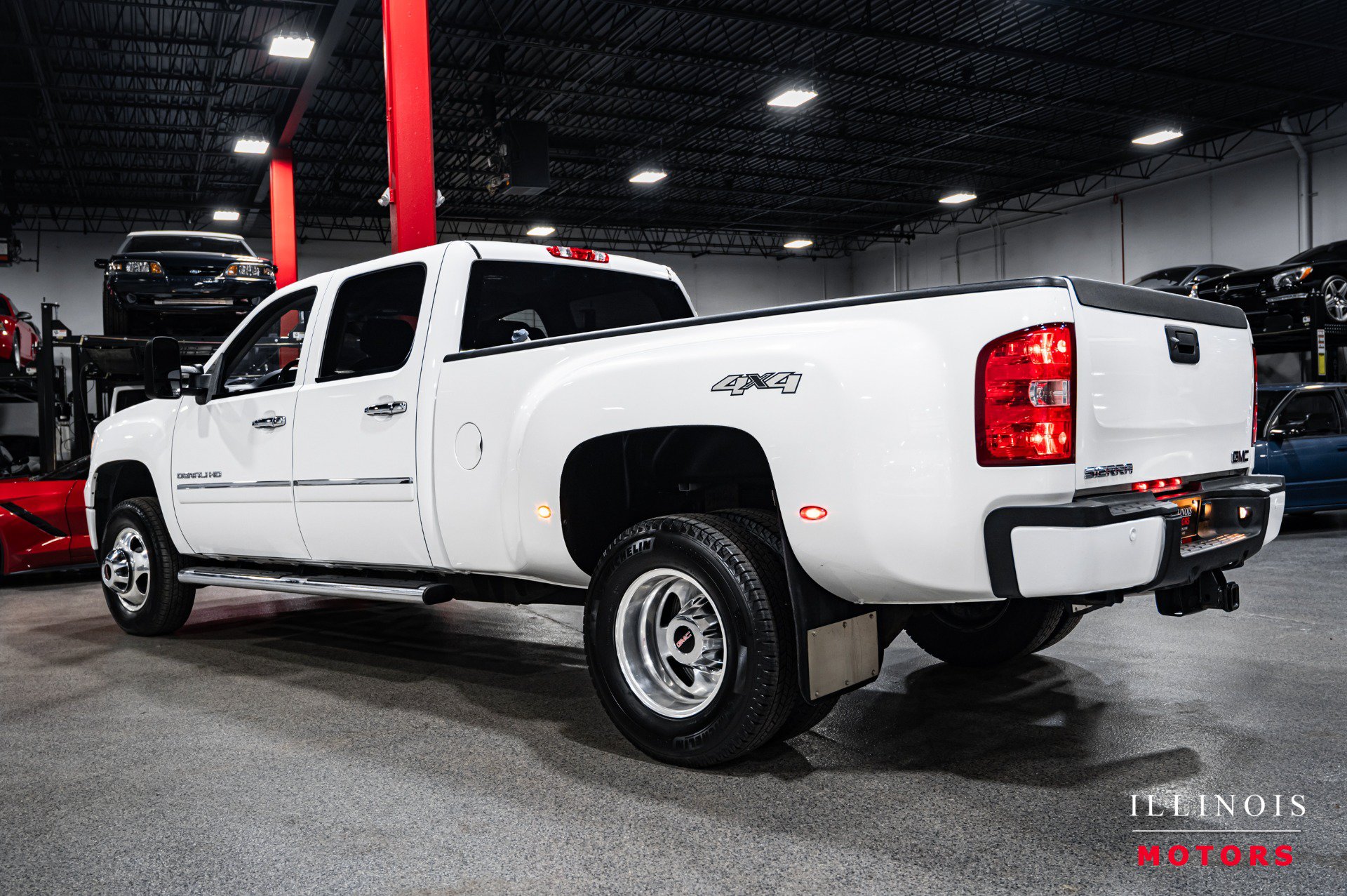 Used 2013 GMC Sierra 3500 Denali AWD/4WD image 3