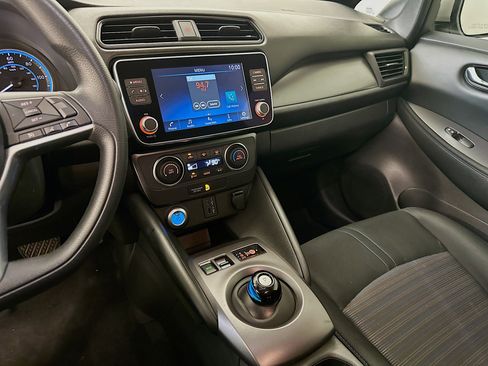 Used 2024 Nissan Leaf S FWD image 25