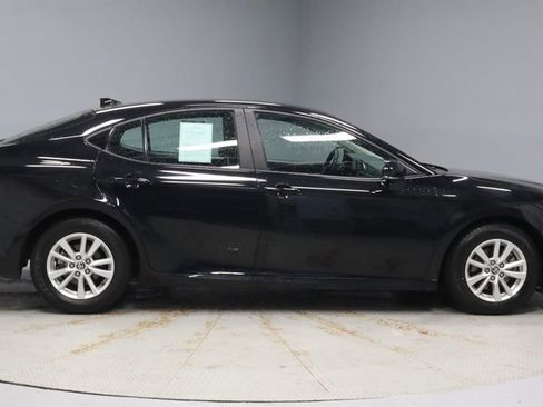 Used 2025 Toyota Camry LE FWD image 12