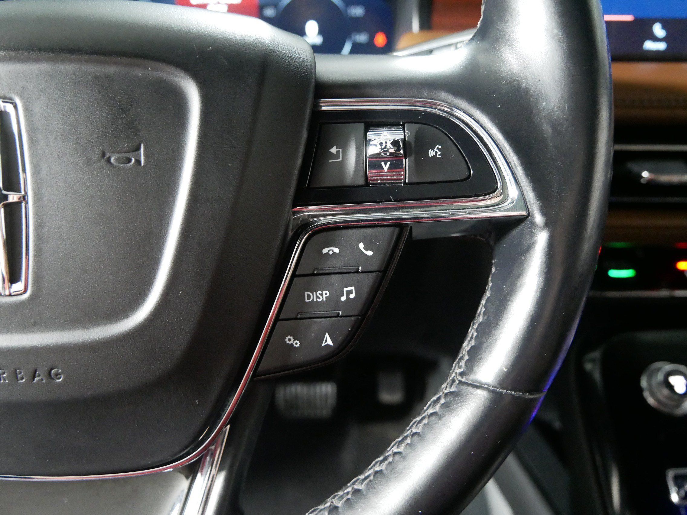 Used 2022 Lincoln Nautilus Reserve AWD/4WD image 28