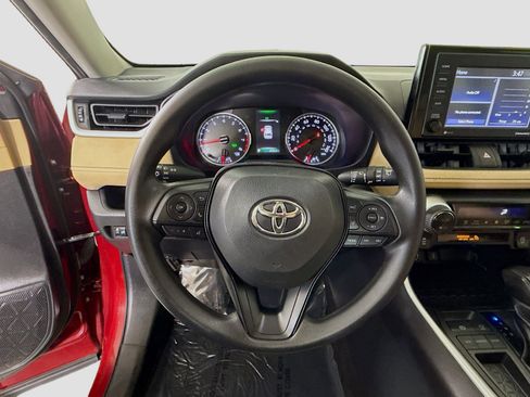 Used 2022 Toyota RAV4 XLE image 13