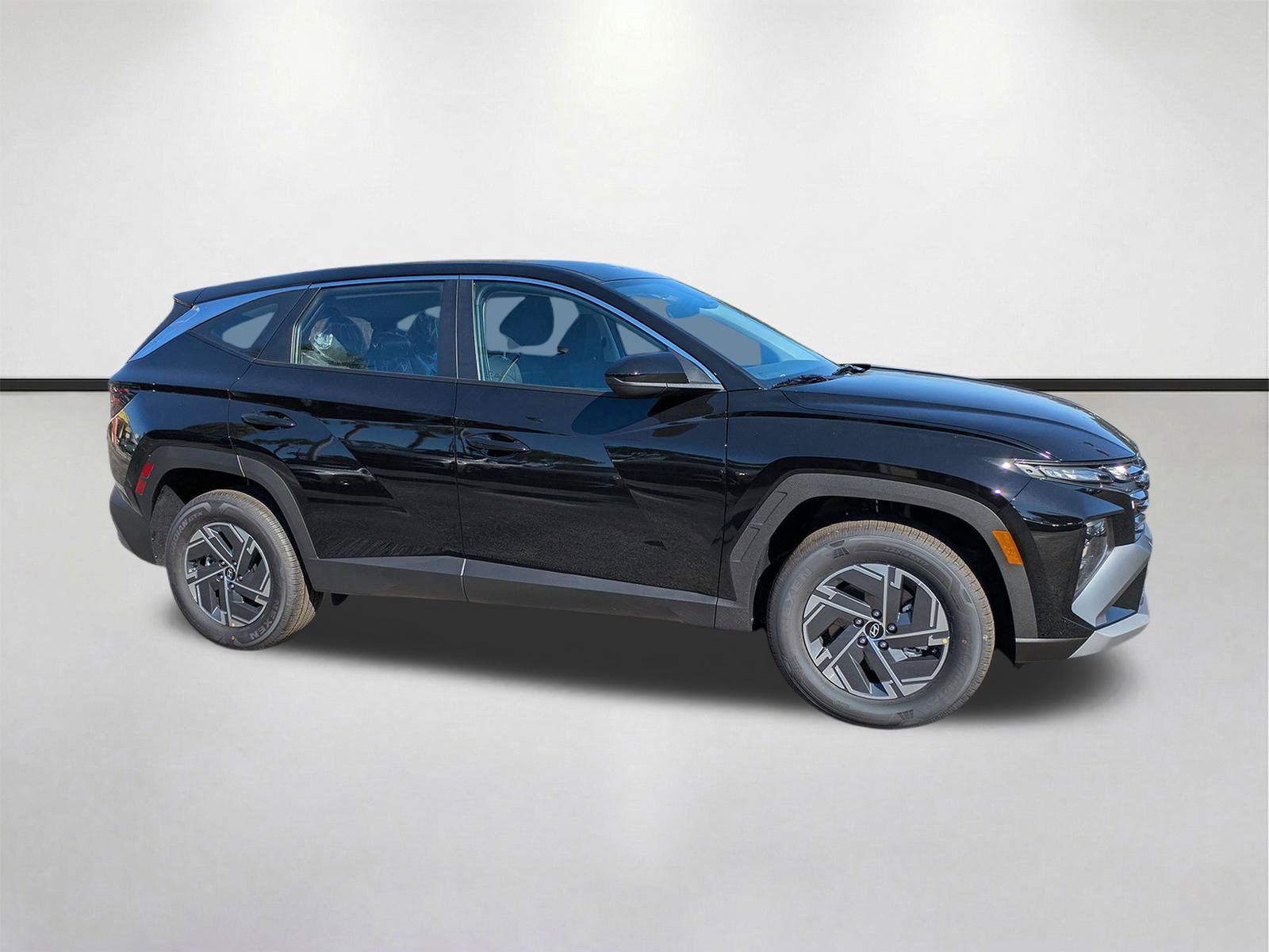New 2026 Hyundai Tucson Blue SE AWD/4WD image 1