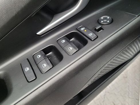 Used 2025 Hyundai Elantra SE w/ Cargo Package FWD image 27