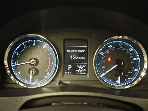 Used 2018 Toyota Corolla LE image 11