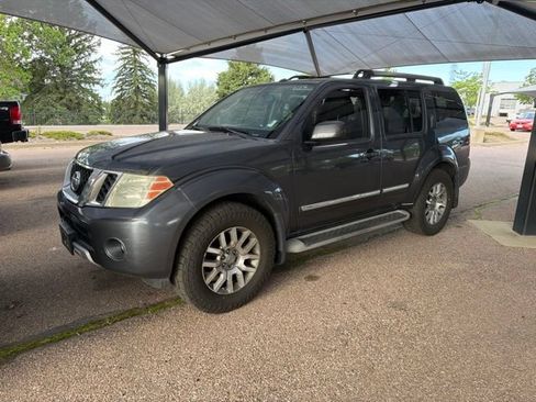 Used 2012 Nissan Pathfinder LE AWD/4WD image 2