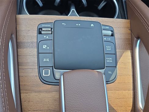 Certified 2025 Mercedes-Benz GLE 450e 4MATIC image 25