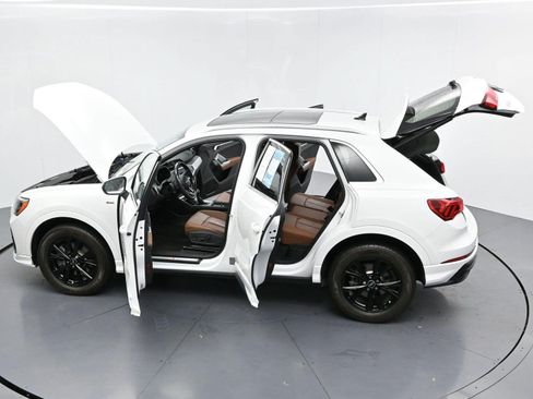 Used 2021 Audi Q3 2.0T Premium w/ Convenience Package AWD/4WD image 30