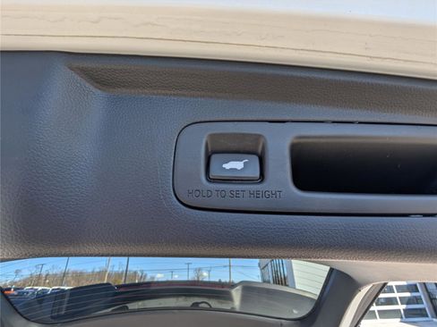 Used 2023 Honda CR-V EX-L image 13