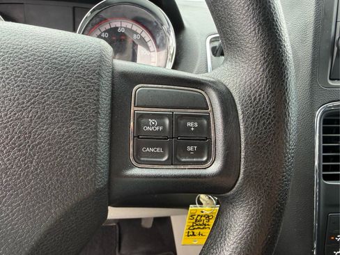 Used 2013 Dodge Grand Caravan SE FWD image 27