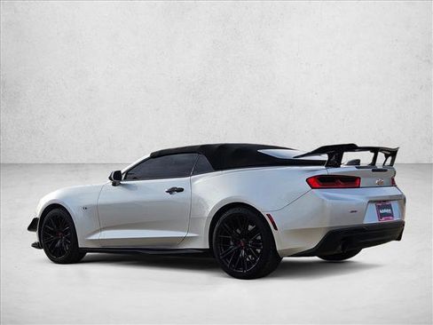 Used 2017 Chevrolet Camaro SS image 8