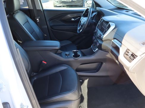 Certified 2024 GMC Terrain SLT image 36