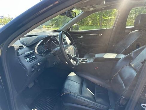 Used 2017 Chevrolet Impala Premier w/ Enhanced Convenience Package FWD image 10