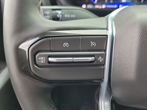 Used 2026 Chevrolet Colorado Trail Boss AWD/4WD image 5