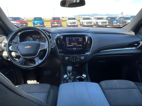 Used 2023 Chevrolet Traverse LT image 34