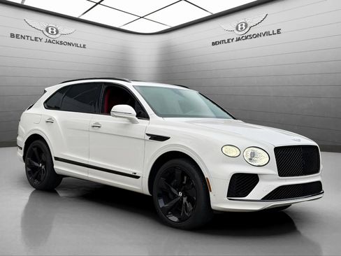 Certified 2022 Bentley Bentayga image 12