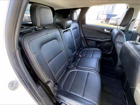 Used 2022 Ford Escape SEL w/ Technology Package image 18