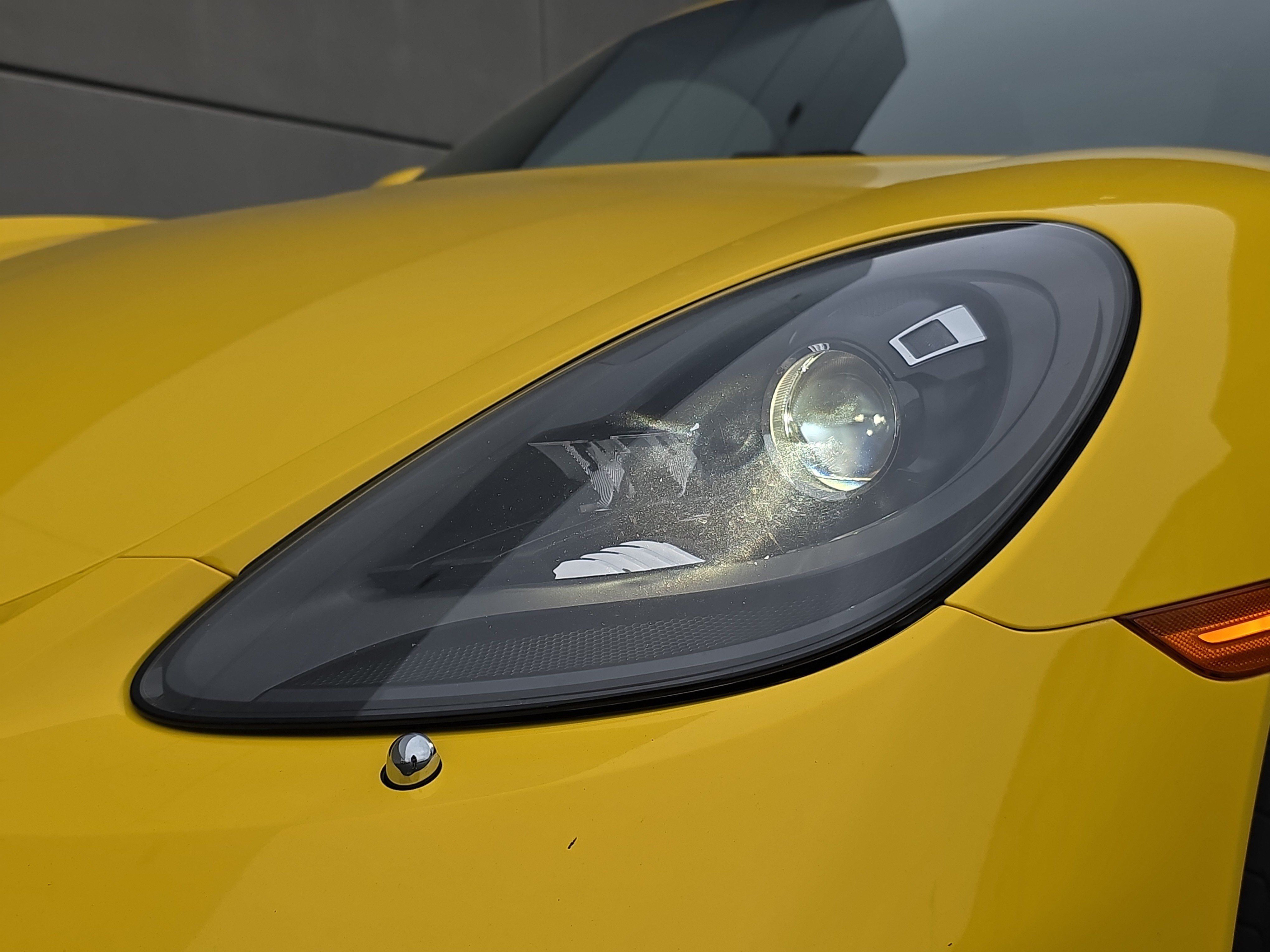 Certified 2025 Porsche 718 Boxster RWD image 12