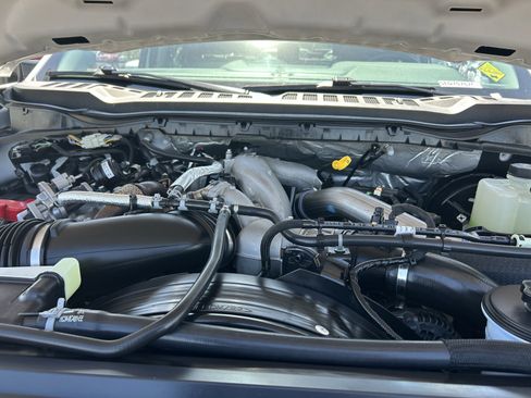 Used 2025 Ford F250 Lariat AWD/4WD image 33