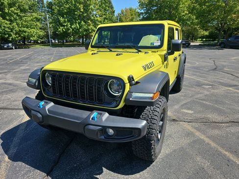Used 2024 Jeep Wrangler Unlimited AWD/4WD image 2