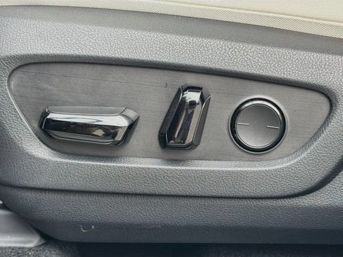 Used 2024 Lexus RX 350 Premium w/ Accessory Package (Z1) FWD image 25