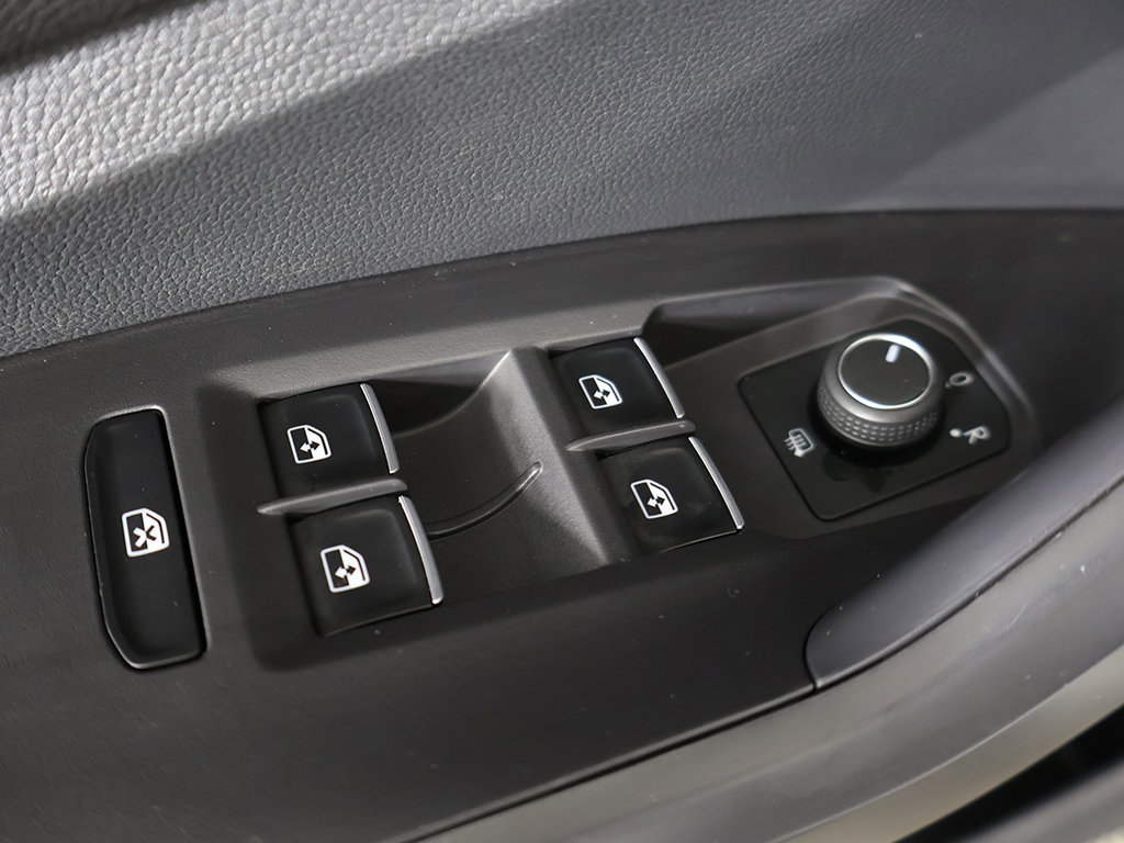 Used 2023 Volkswagen Jetta SE FWD image 35
