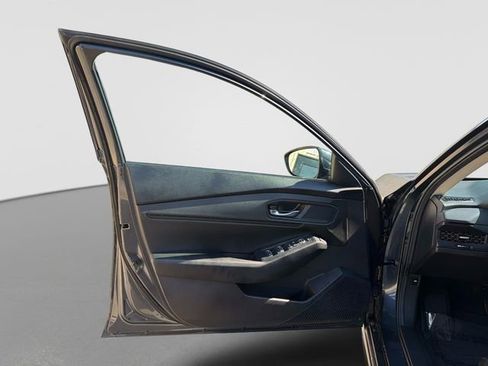 Used 2024 Honda Accord EX image 18