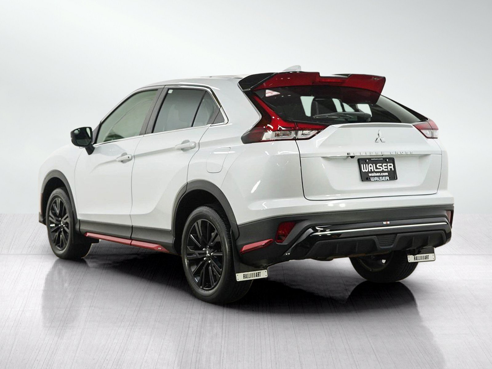 Used 2023 Mitsubishi Eclipse Cross LE AWD/4WD image 3