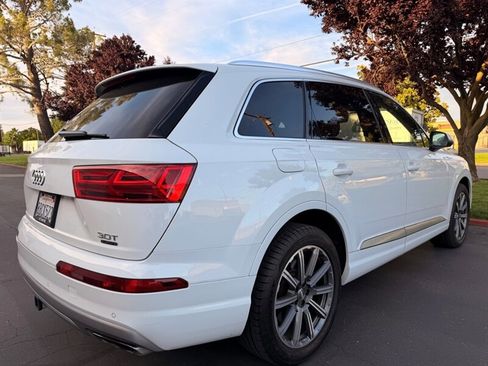Used 2017 Audi Q7 3.0T Premium Plus w/ Premium Plus Package AWD/4WD image 18