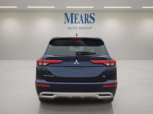 Used 2024 Mitsubishi Outlander SE image 4