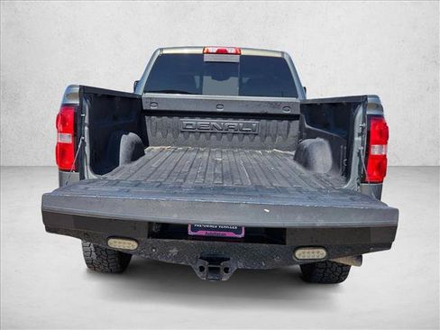 Used 2017 GMC Sierra 2500 Denali w/ Duramax Plus Package AWD/4WD image 5