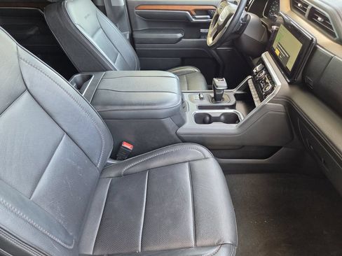 Used 2023 GMC Sierra 1500 Denali AWD/4WD image 13