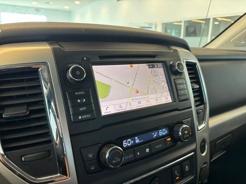 Used 2019 Nissan Titan PRO-4X w/ Pro-4x Convenience Package AWD/4WD image 20