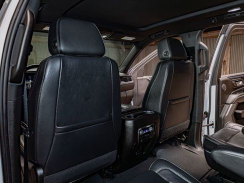 Used 2022 GMC Yukon XL Denali image 21