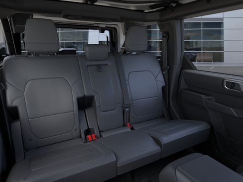 New 2026 Ford Bronco Outer Banks AWD/4WD image 11