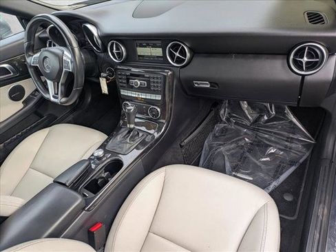 Used 2015 Mercedes-Benz SLK 250 image 16