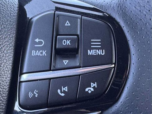 Used 2025 Ford Explorer ST-Line w/ ST-Line Street Pack AWD/4WD image 7