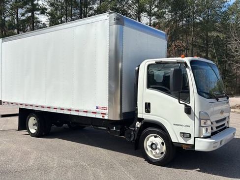 New 2025 Chevrolet Low Cab Forward 5500XG RWD image 6