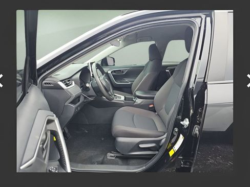 Used 2023 Toyota RAV4 LE image 3