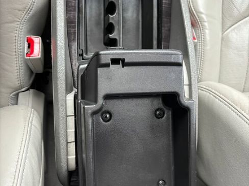 Used 2017 Buick Enclave Premium w/ Experience Buick Package image 33