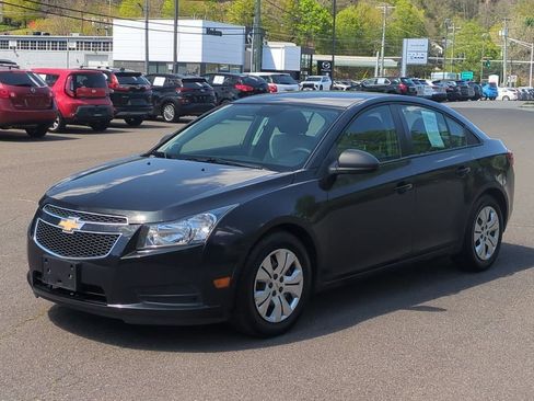 Used 2013 Chevrolet Cruze LS FWD image 8