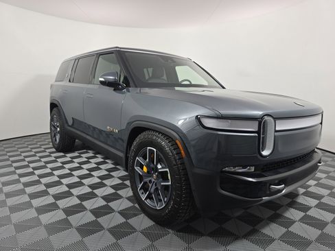 Used 2022 Rivian R1S Launch Edition AWD/4WD image 7