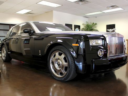Used 2007 Rolls-Royce Phantom Sedan RWD image 2