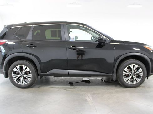 Used 2023 Nissan Rogue SV AWD/4WD image 13