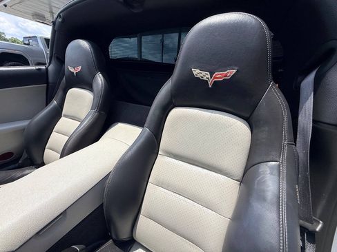 Used 2010 Chevrolet Corvette Grand Sport w/ Preferred Equipment Group RWD image 32