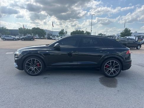 Used 2023 Audi Q8 Prestige AWD/4WD image 2