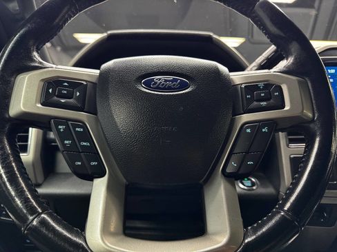 Used 2022 Ford F350 Lariat w/ Lariat Ultimate Package image 21
