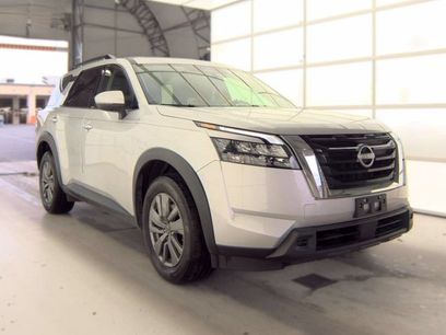 Used 2025 Nissan Pathfinder SV w/ Cargo Package