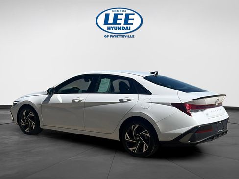 Certified 2025 Hyundai Elantra Sport FWD image 5